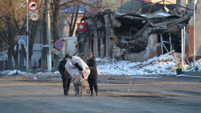 Местные жители в Волновахе