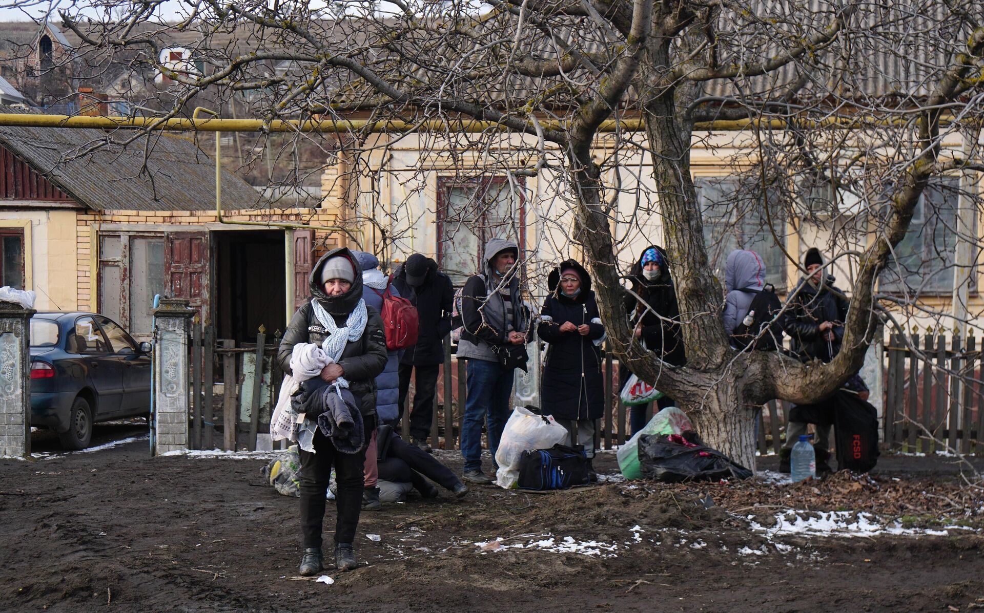 Жители Мариуполя эвакуированные из города - РИА Новости, 1920, 14.03.2022