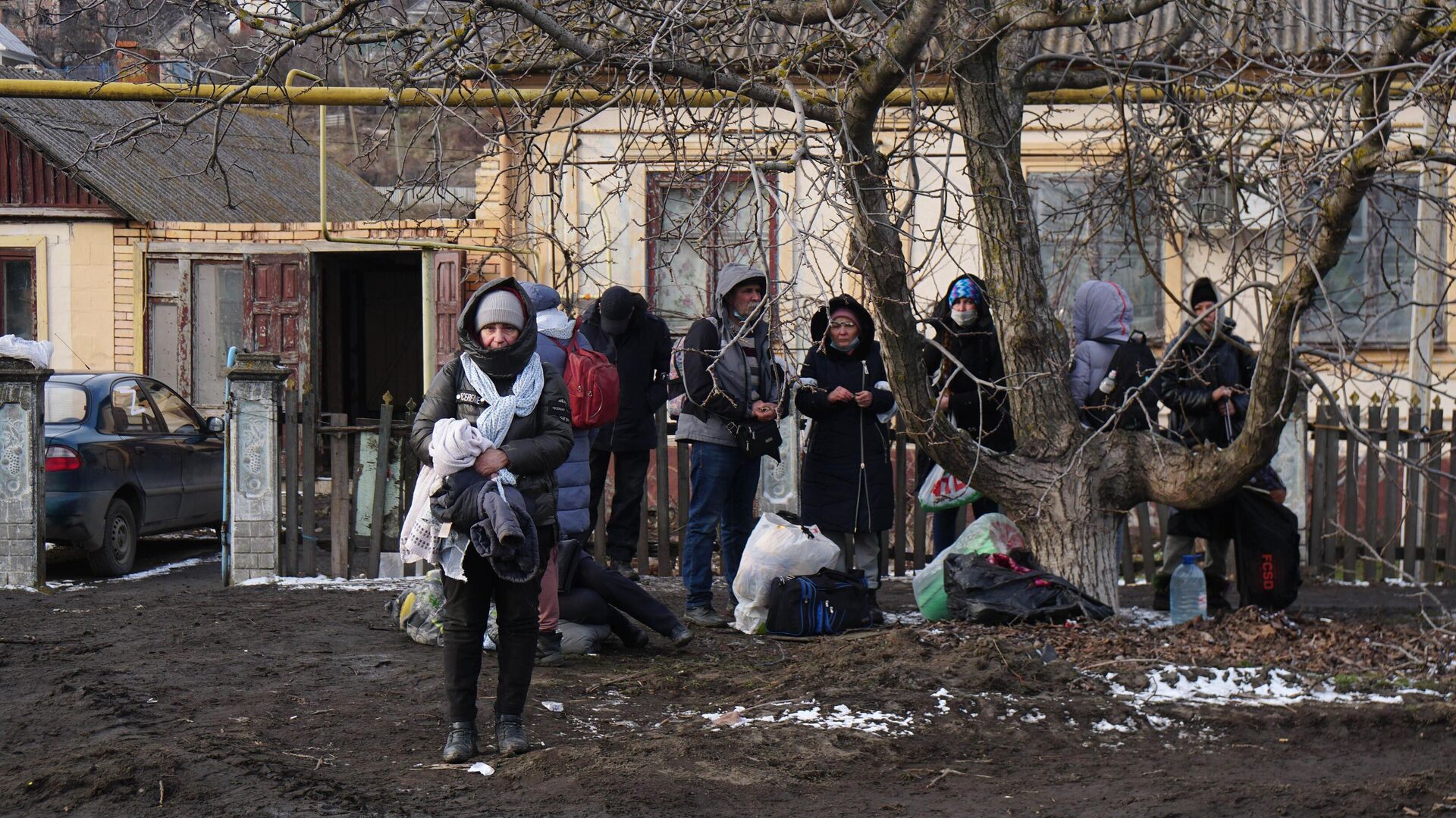 Жители Мариуполя эвакуированные из города - РИА Новости, 1920, 15.03.2022