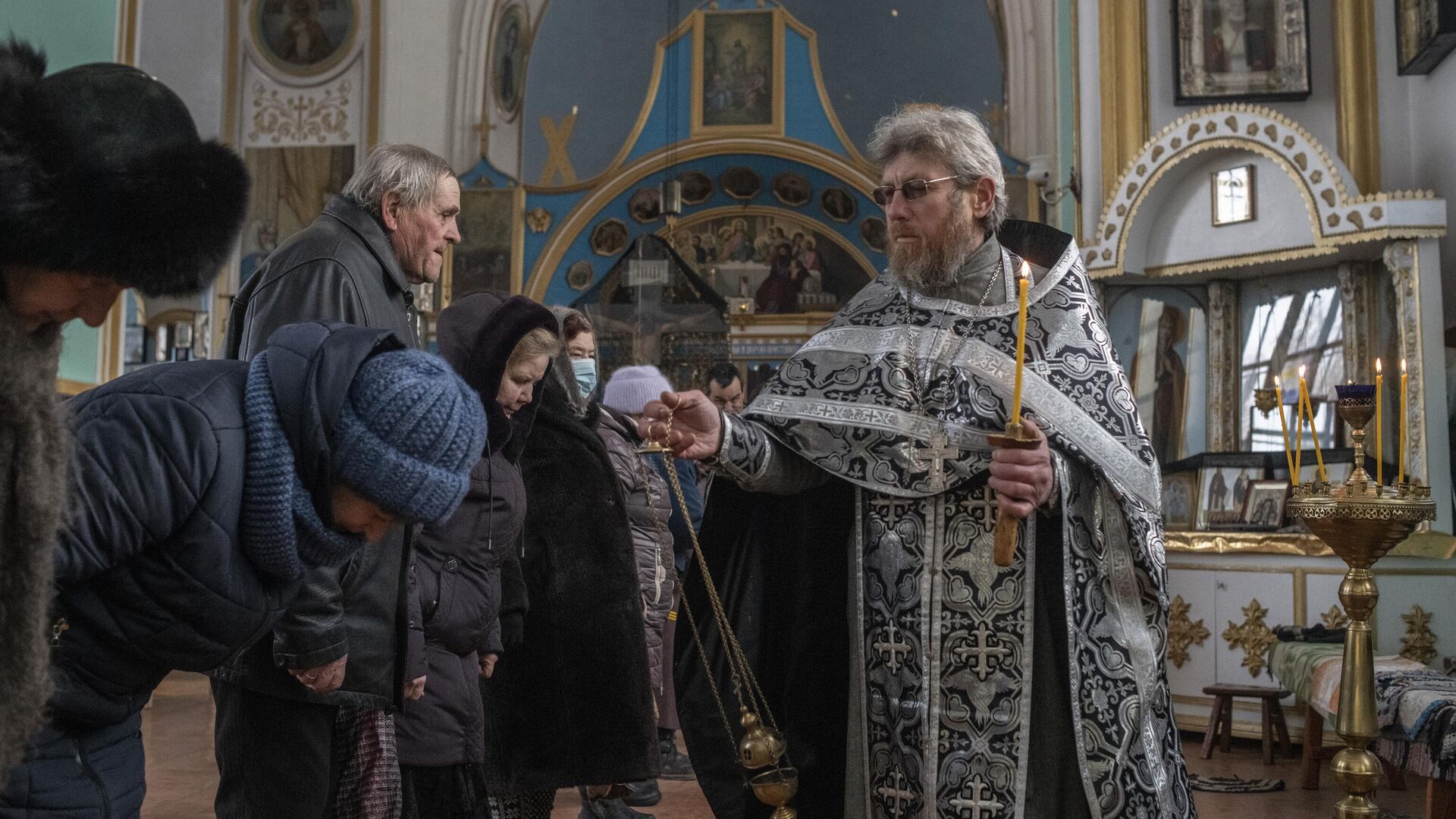 Служба в Свято-Покровский храме в поселке Трехизбенка в Луганской народной республике - РИА Новости, 1920, 10.07.2023