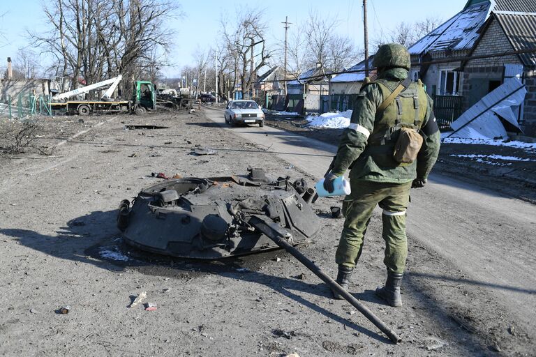 Налаживание мирной жизни в освобожденных населенных пунктах ДНР