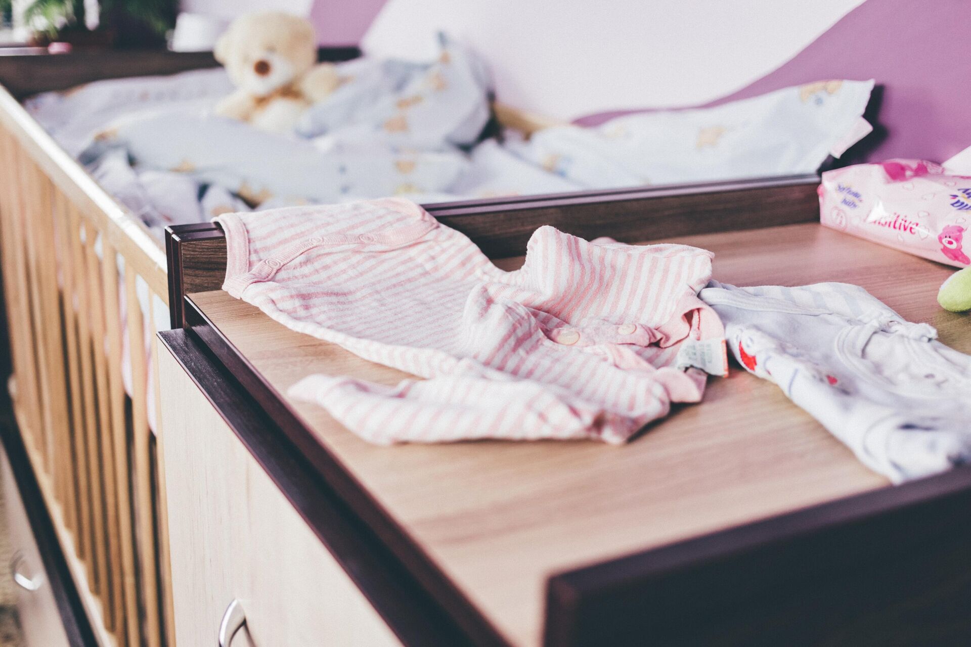 Как сшить бортики в кроватку ребенка своими руками?