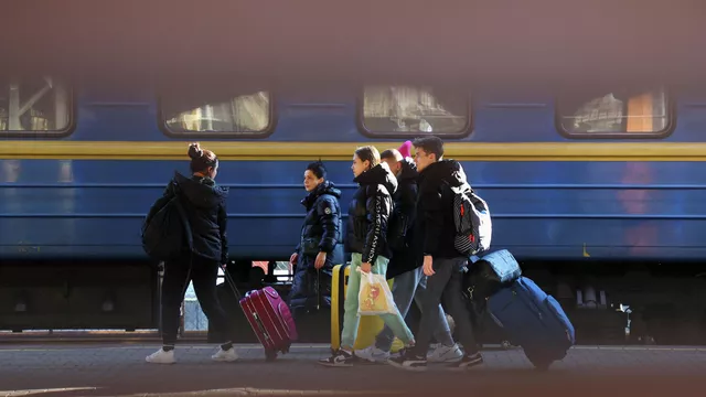 Жители Украины в городе Медыка на границе Украины и Польши Жители Украины в городе Медыка на границе Украины и Польши - РИА Новости, 1920, 16.03.2022