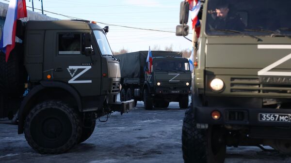 Грузовые автомобили с гуманитарной помощью для жителей ДНР и ЛНР