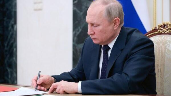LIVE: Путин проводит совещание по экономическим вопросам в субъектах РФ