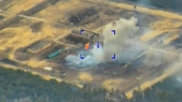 Кадры уничтожения ракетно-артиллерийских складов Украины