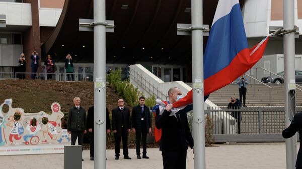 Снятие российского флага у здания Совета Европы в Страсбурге