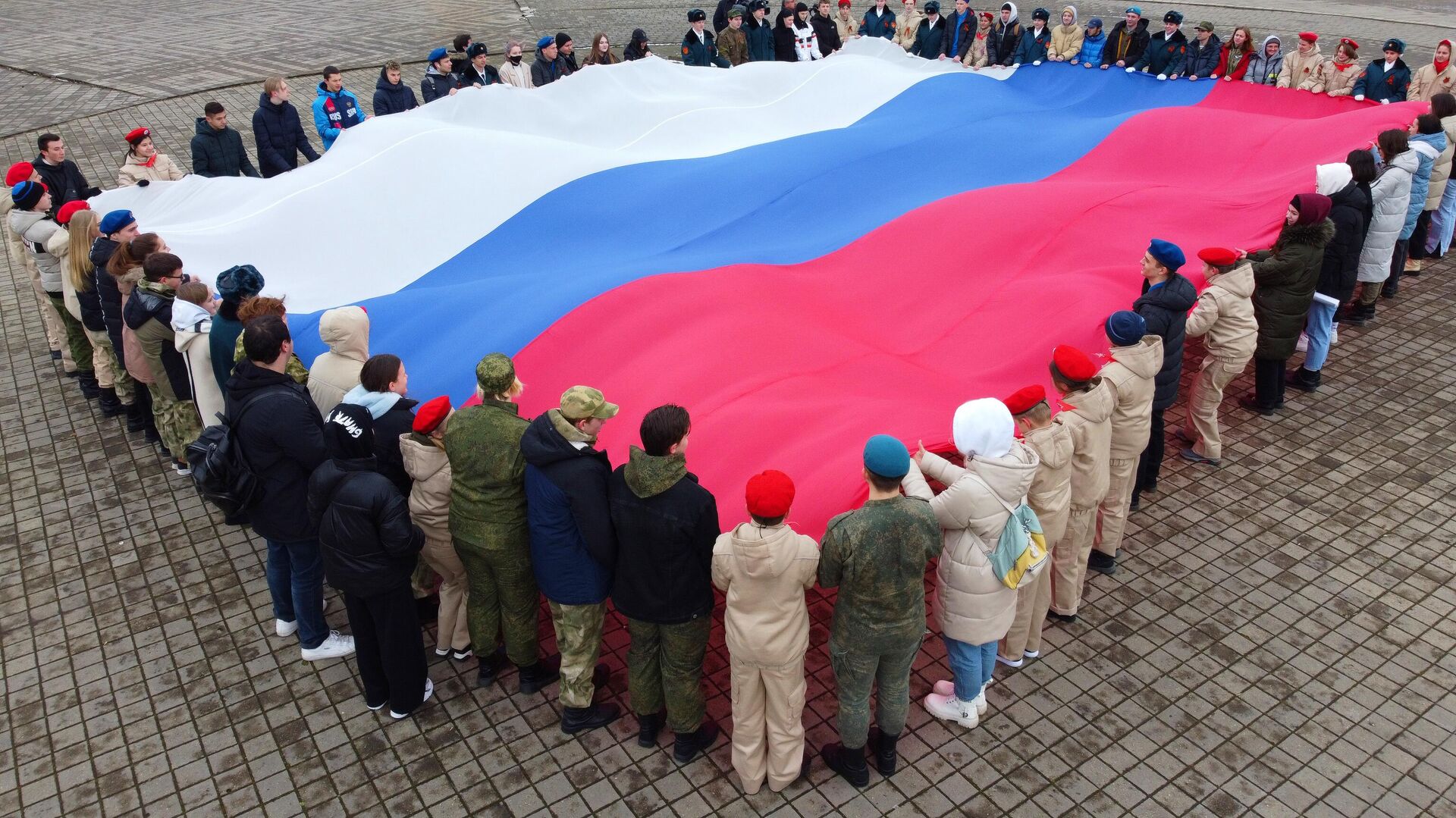 Мединский 4 ноября. Российский флаг 2022. День флага России. Флаг России и Крыма. День флага России в 2022 году.