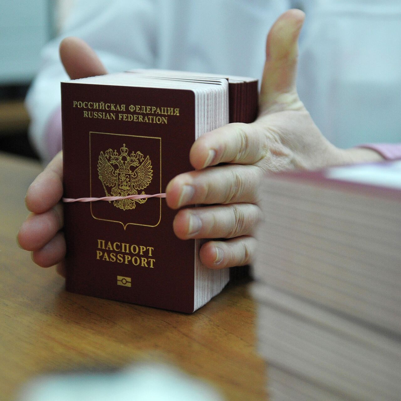 сколько стоит паспорт на 10 лет