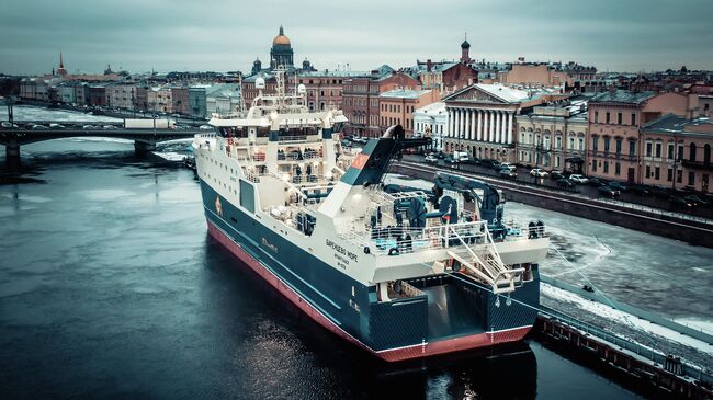 Рыболовный траулер Баренцево море