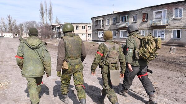 Военнослужащие Народной милиции ДНР в поселке Степное