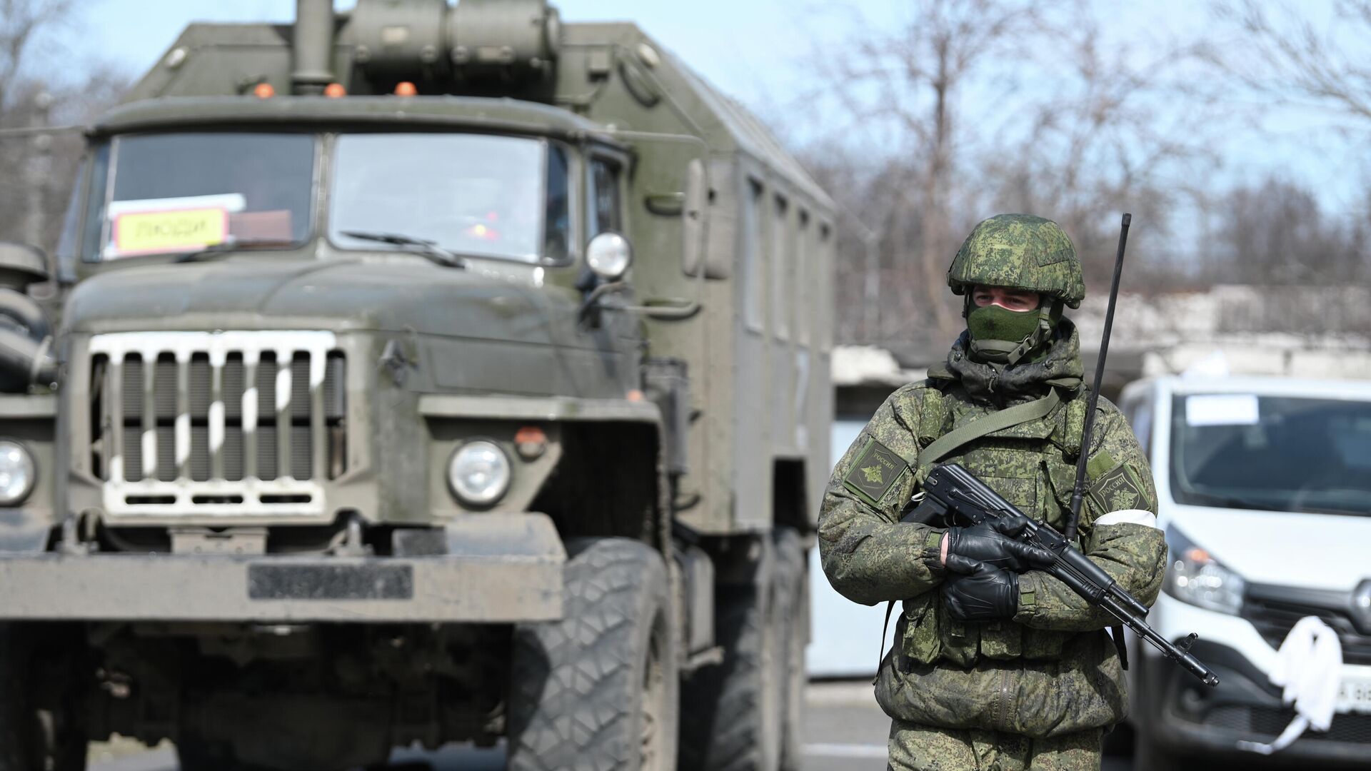 Военнослужащий ВС России в Мариуполе - РИА Новости, 1920, 23.03.2022