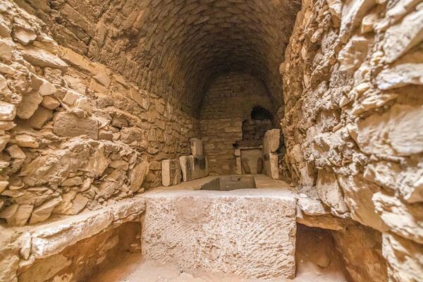 Внутренняя часть гробницы Ири в Саккаре