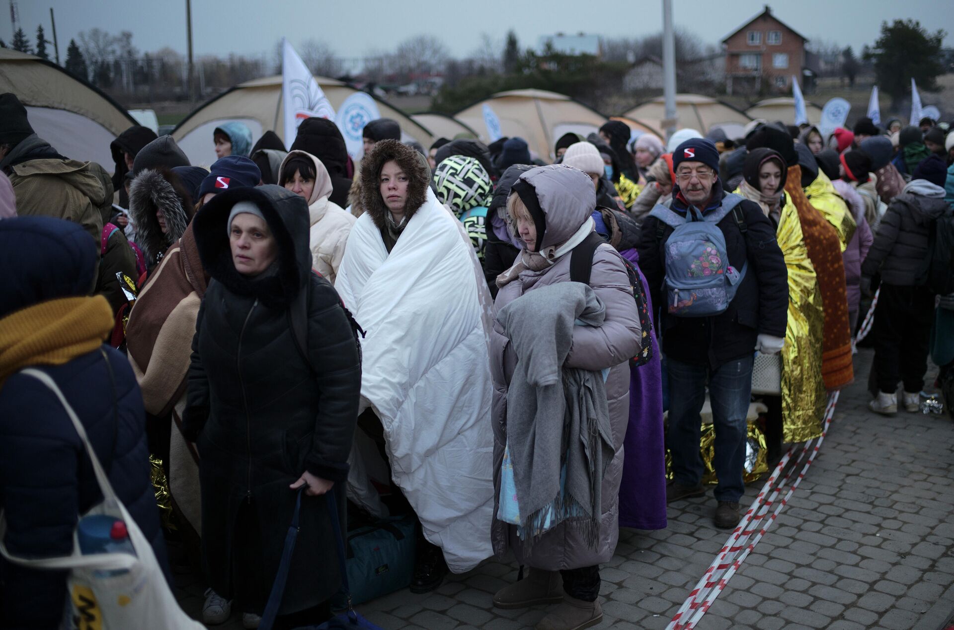 Беженцы на границе Украины и Польши в пункте пропуска Медыка - РИА Новости, 1920, 29.07.2022