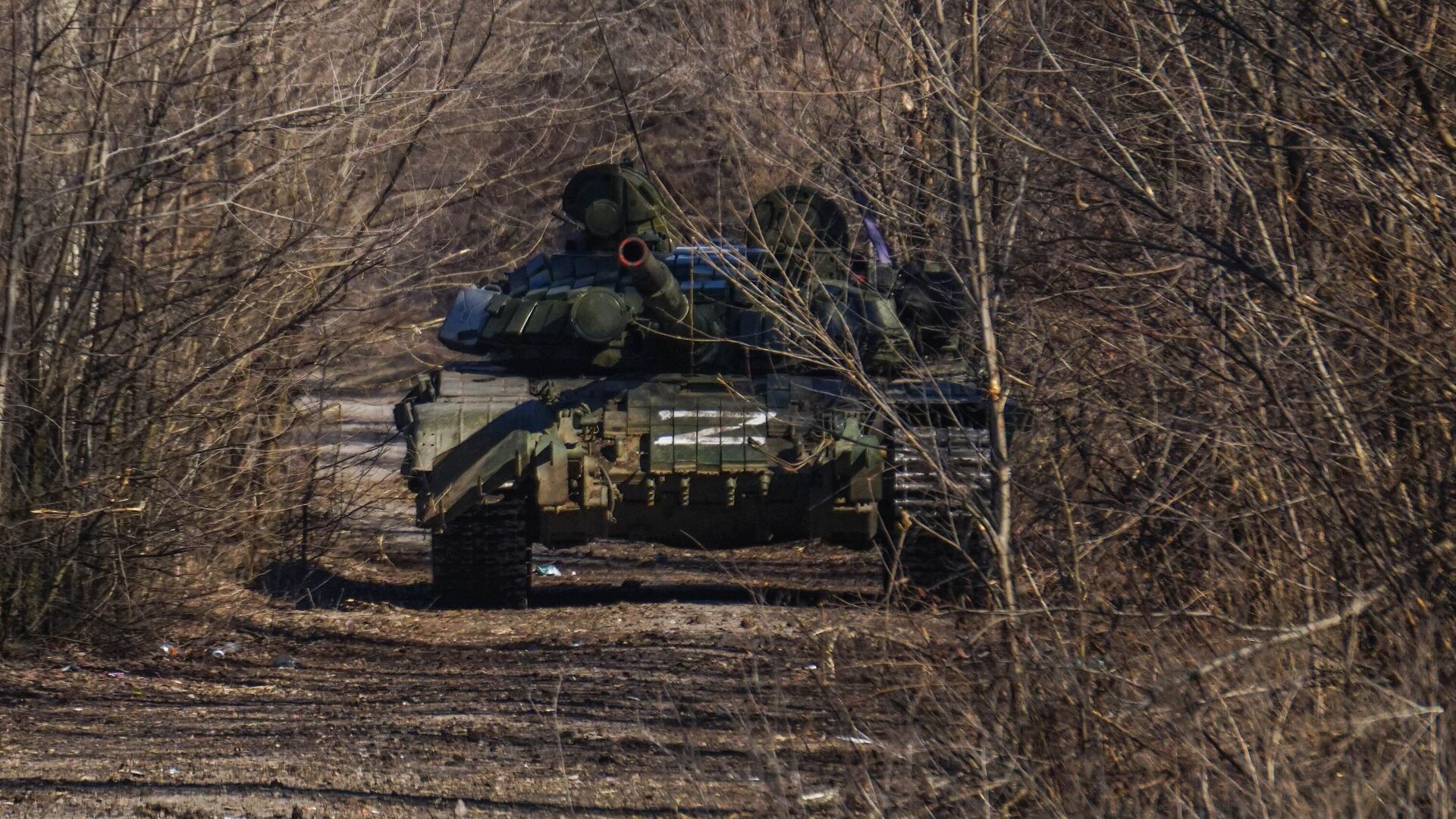 Военнослужащие Народной милиции ДНР ведут наступление в районе линии соприкосновения в Марьинке - РИА Новости, 1920, 13.12.2022