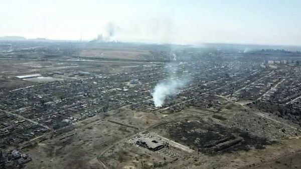 Бой между подразделениями ДНР и нацбатальонами в пригороде Мариуполя. Кадры с дрона