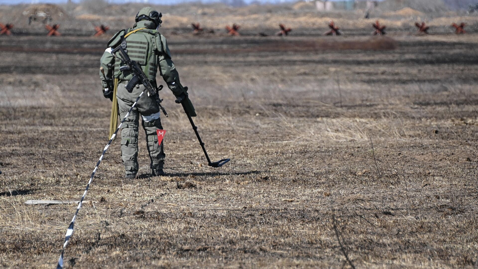 Российские саперы начали миссию по разминированию в Лаосе - РИА Новости,  04.01.2023