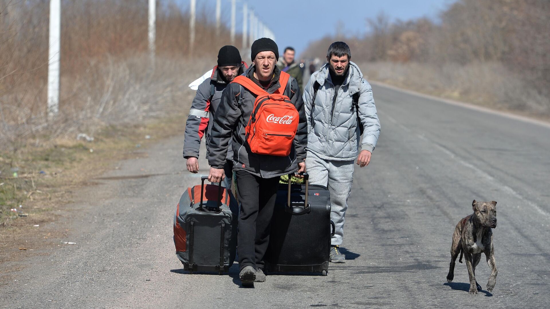 Украинцы убежали. Украинские беженцы. Украинские беженцы в Беларуси. Беженцы из Украины в Белоруссию. Мариуполь беженцы.
