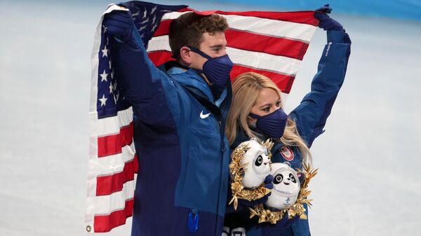 Фигуристам сборной США вручили  шоколадные золотые медали за Олимпиаду
