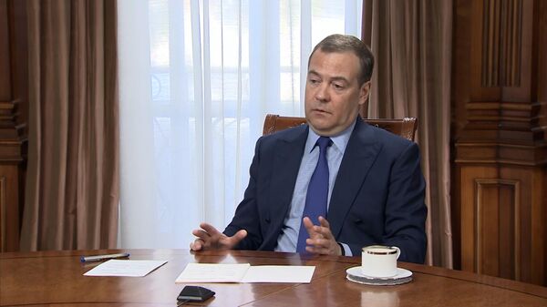 Медведев предупредил о последствиях экономической войны без правил против России