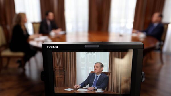 Заместитель председателя Совета безопасности РФ Дмитрий Медведев во время интервью МИА Россия сегодня и телеканалу RT