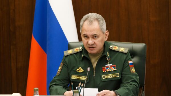 Министр обороны России Сергей Шойгу проводит рабочее совещание с руководством ведомства