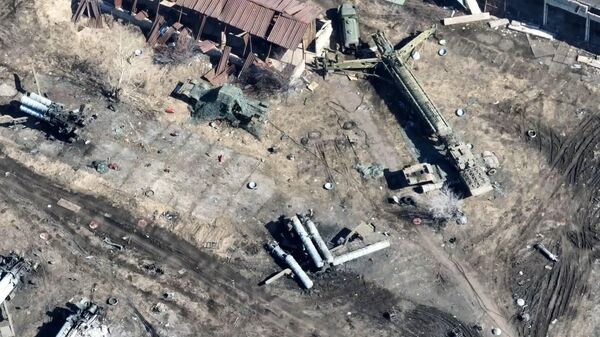 Последствия удара по украинской зенитной ракетной системе С-300ПС. Видео Минобороны России