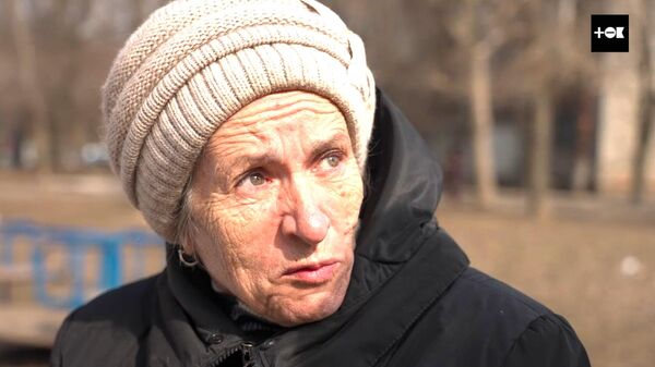 Жители разрушенного дома в Донецке об упавшем снаряде и эвакуации 