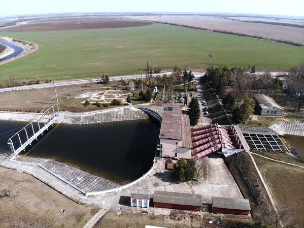Первая насосная станция (НС-1) Северо-Крымского канала для подъема и перекачки воды в селе Победное Джанкойского района в Крыму