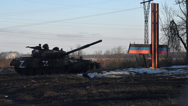 Танк Т-72 ДНР в Макеевке