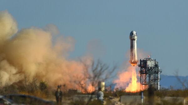 Суборбитальный космический корабль New Shepard отправился в четвертый пилотируемый полет со стартовой площадки Blue Origin