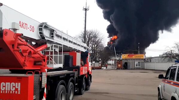 Пожар на нефтебазе в Белгородской области