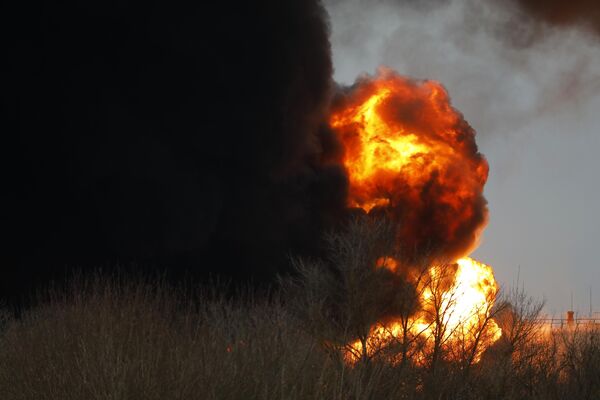 Пожар на нефтебазе в Белгороде