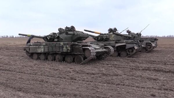 Танки Т-64 ВСУ,, захваченные ВС РФ в Черниговской области. Кадр видео