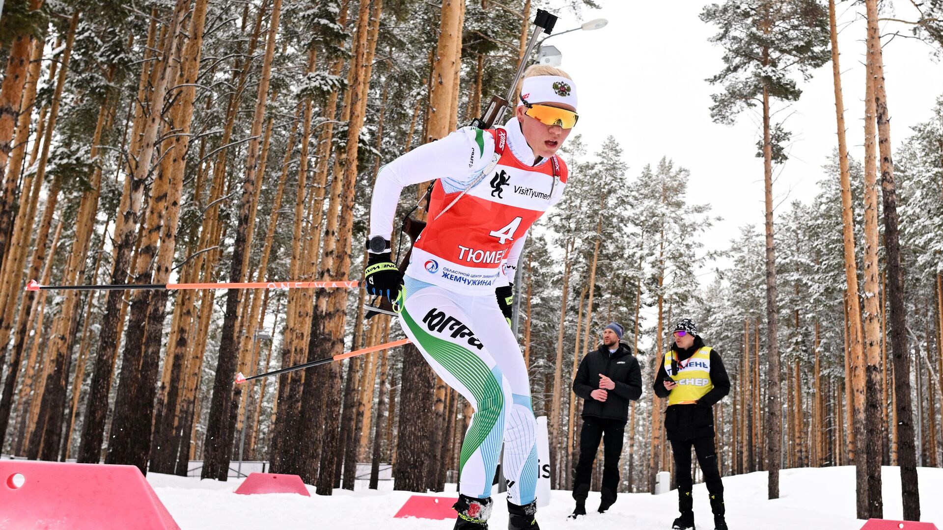 Кристина Резцова на дистанции женского масс-старта на 12.5 км чемпионата России по биатлону. - РИА Новости, 1920, 03.04.2022