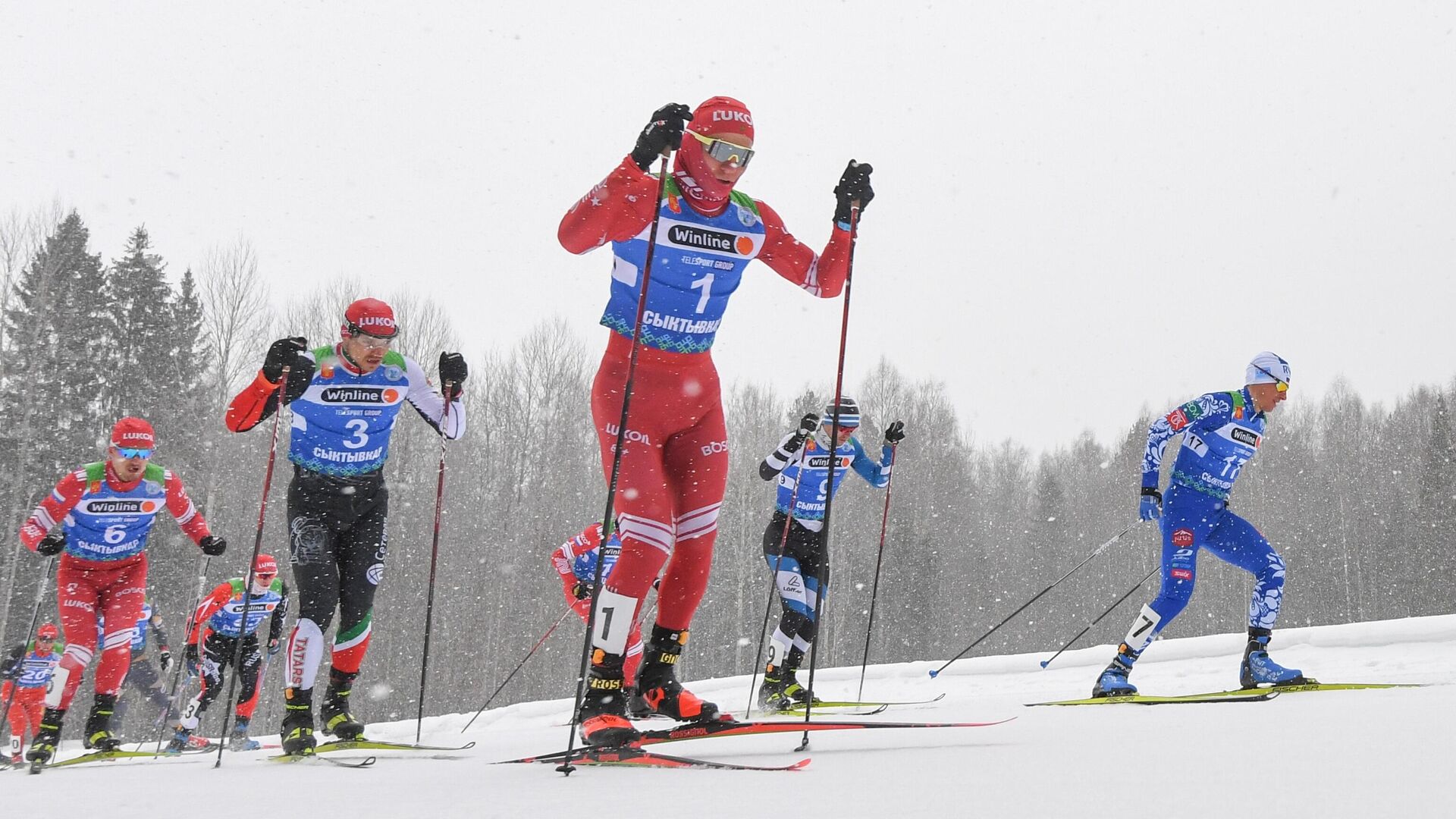 Большунов стал победителем 70-километрового марафона на чемпионате России по лыжным гонкам