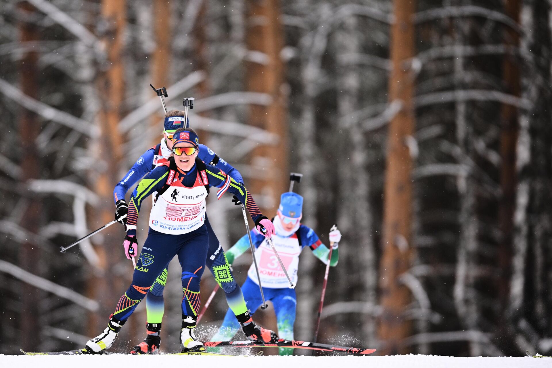 Екатерина Юрлова-Перхт на дистанции эстафеты 4x6 км среди женщин на чемпионате России по биатлону в Тюмени. - РИА Новости, 1920, 03.04.2022