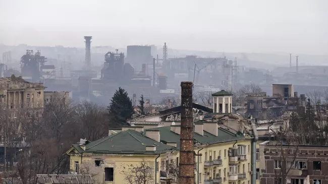 Вид Мариуполя в сторону металлургического комбината Азовсталь