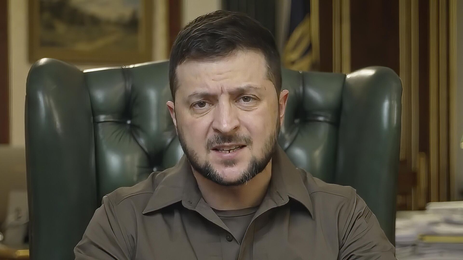 Президент Украины Владимир Зеленский во время телеобращения - РИА Новости, 1920, 09.04.2022