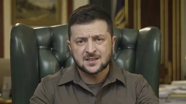 Президент Украины Владимир Зеленский во время телеобращения