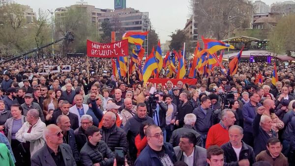 Митинг оппозиции Армении в поддержку непризнанной Нагорно-Карабахской республики