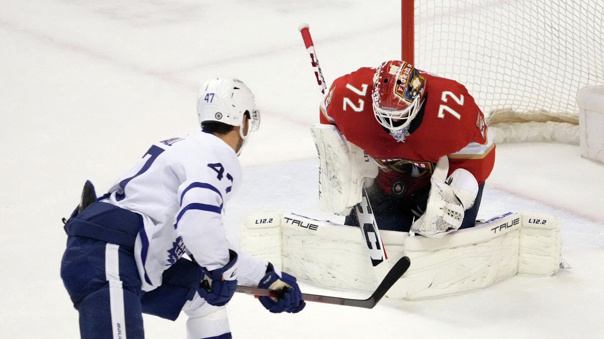 Голкипер Флориды Пантерз Сергей Бобровский в матче против Торонто Мейпл Лифс - РИА Новости, 1920, 06.04.2022