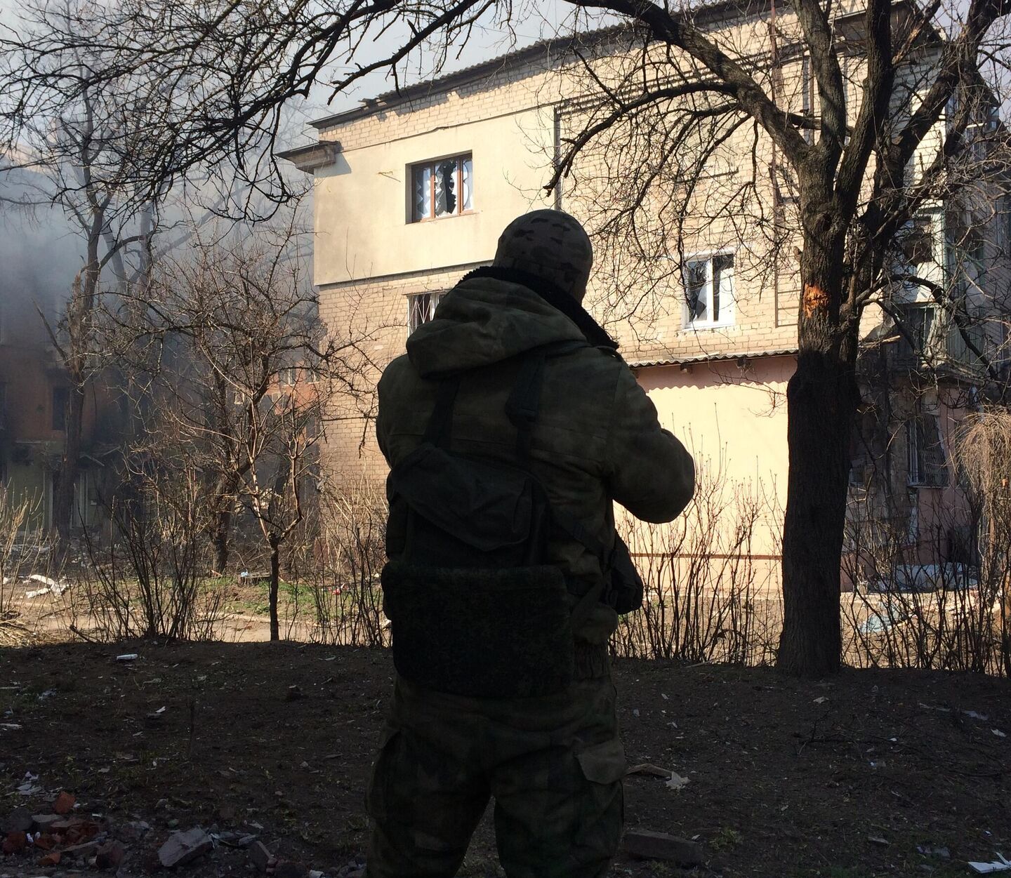 Боец СОБРа на своей позиции