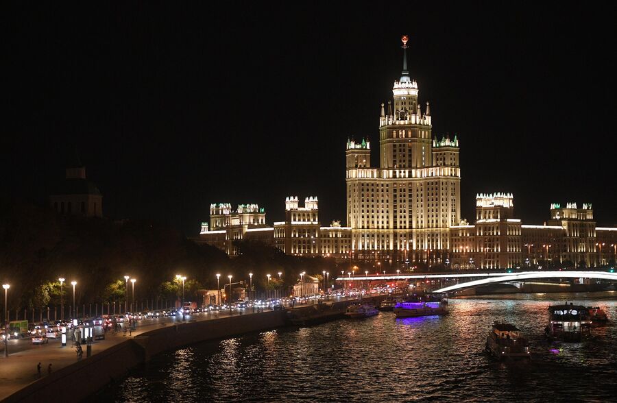 Высотное здание на Котельнической набережной в Москве