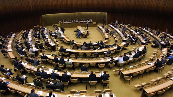 Пятая обзорная конференция государств-участников Конвенции о биологическом оружии во Дворце Наций в Женеве, Швейцария. 19 ноября 2001 год