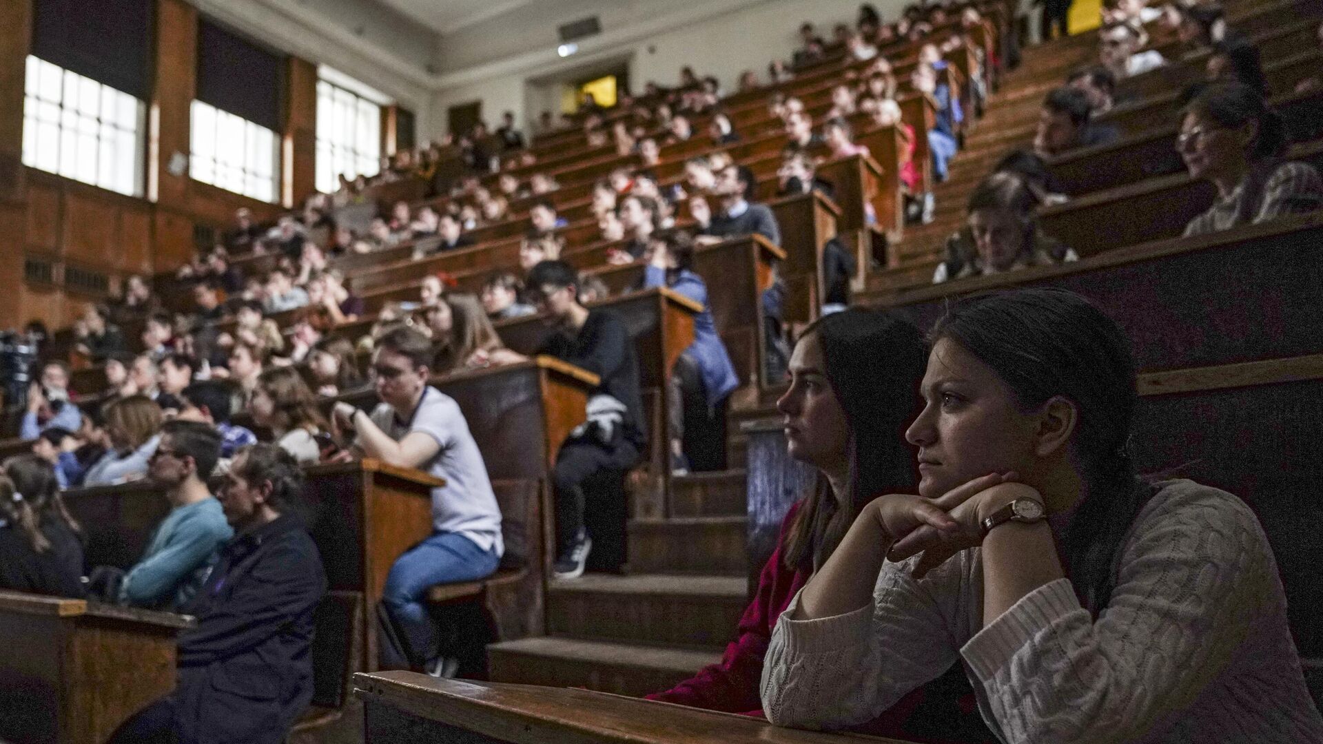 Студенты на лекции в университете  - РИА Новости, 1920, 09.04.2022
