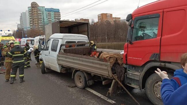 ДТП на улице Люблинская в Москве