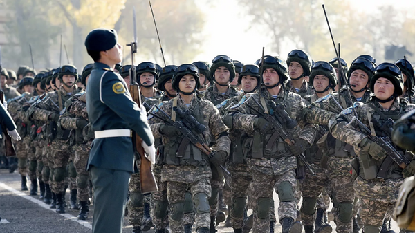 Военнослужащие Вооруженных сил Казахстана