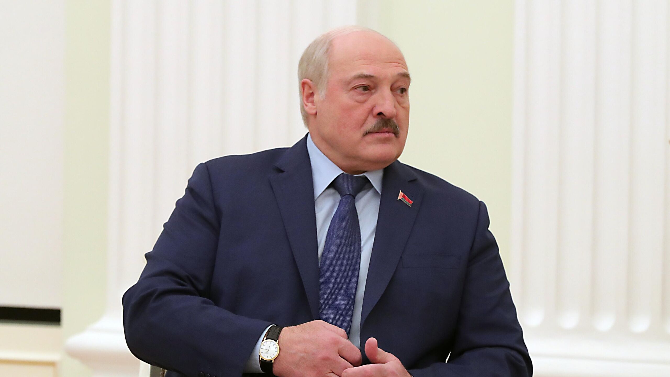 Lukashenko memecat duta besar Belarusia untuk Polandia