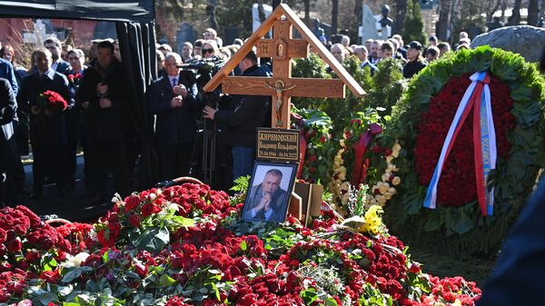 На мероприятии памяти  Владимира Жириновскому на Новодевичьем кладбище в Москве